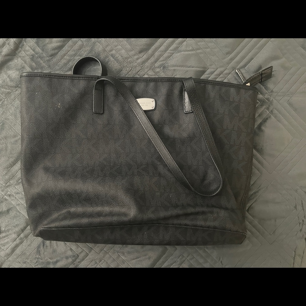 Michael Kor’s large tote with laptop compartment